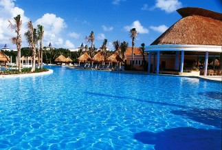 Iberostar Paraiso Lindo pool